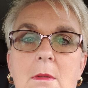 Meet your Posher, Lydia